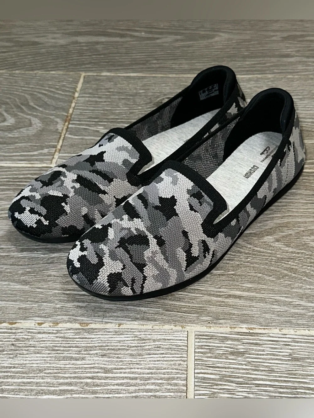 Clarks Cloudsteppers Carly Dream Loafers Women's 11M Gray Camo Slip-On Comfort